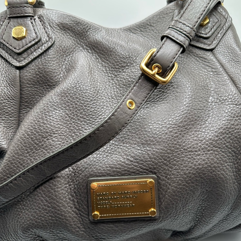 Marc Jacobs Light Gray Leather Crossbody/Shoulder/Tote with Gold Hardware